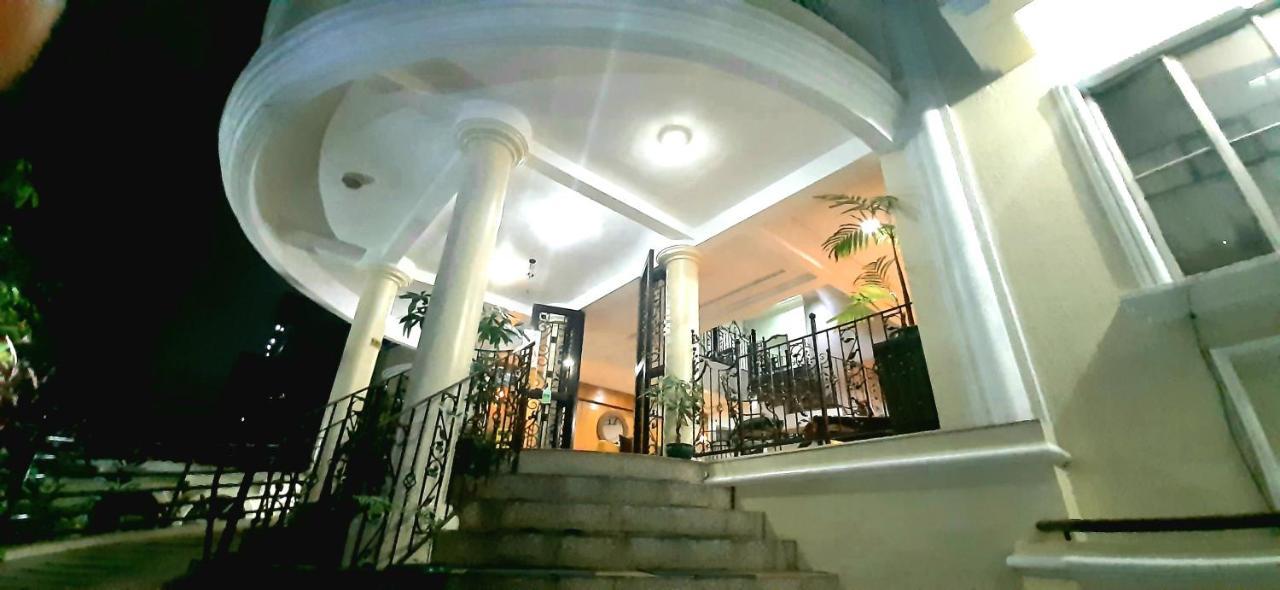 Casa Micarosa Hotel Manila Bagian luar foto